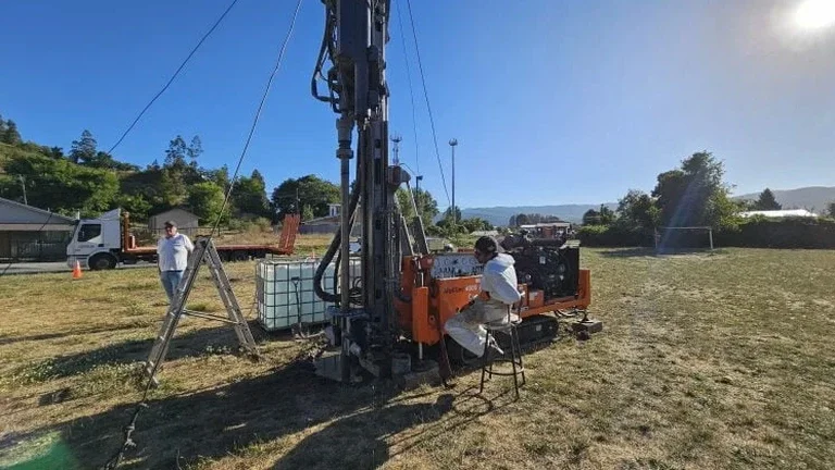 Calicata exploratoria en Burgos: reconocimiento directo del subsuelo